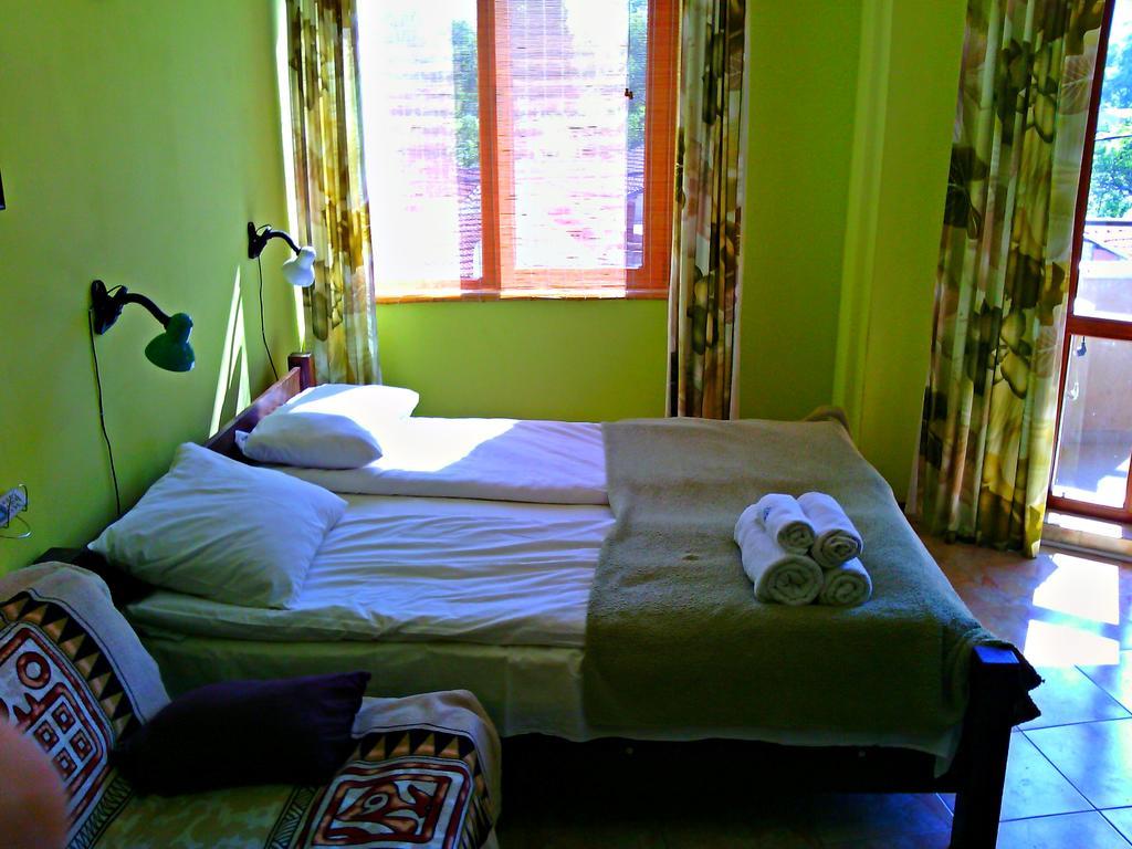 Asparuhov Guest Rooms And Apartments Varna Cameră foto