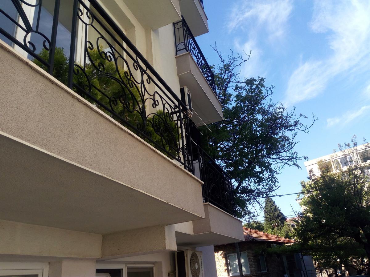 Asparuhov Guest Rooms And Apartments Varna Exterior foto